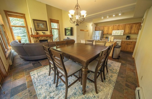 Lakeside Village House | Spacious Townhome | 4BR + Lake & Summer Fun