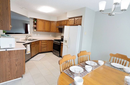 Pike Creek House | Spacious townhome in Newark Delaware