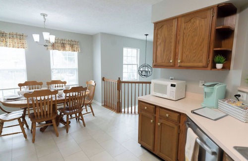 Pike Creek House | Spacious townhome in Newark Delaware