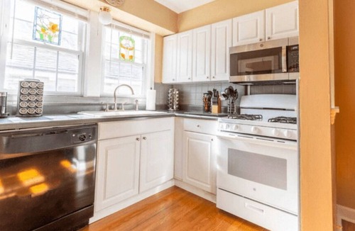 Northampton House | Spacious Townhome in St. Louis