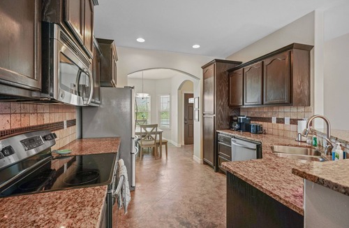 Corpus Christi House | Spacious Townhouse: 1 mile to beach! Pet-friendly.