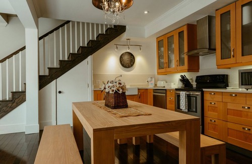 Downtown St. John's House | Spacious Townhouse | 3 BR, Steps to Water St.