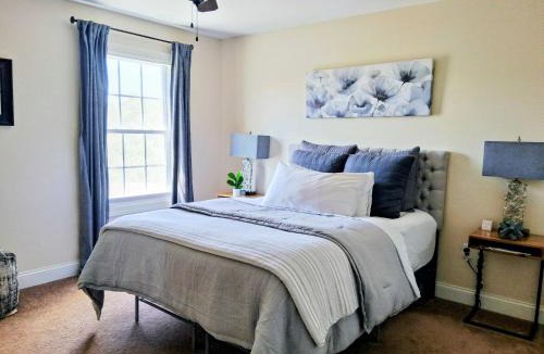 Morgantown House | Spacious Townhouse, Central Location, Cozy Room