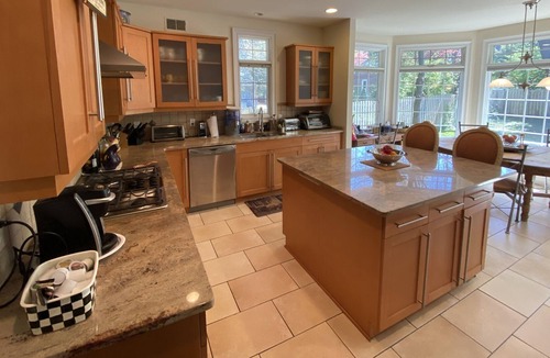 Cresskill House | Spacious Townhouse in quiet upscale Tenafly, NJ