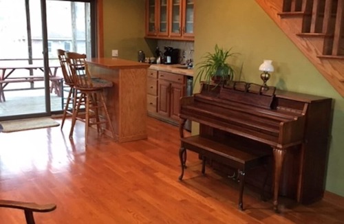 Trumansburg House | Spacious townhouse with hot tub!