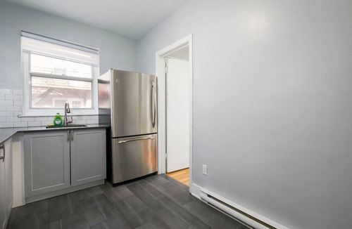 Cote-Des-Neiges—Notre-Dame-De-Grace Apartment | Spacious & Trendy 2BR – Live Montreal