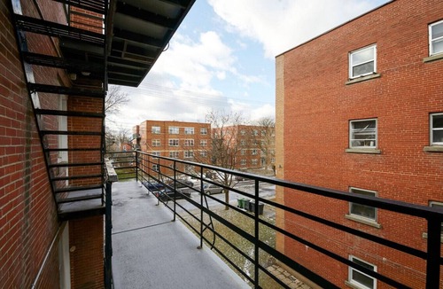 Cote-Des-Neiges—Notre-Dame-De-Grace Apartment | Spacious & Trendy 2BR – Live Montreal