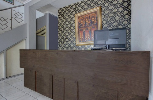 Central Yogyakarta House | Spacious Triple Suite for Groups with Free WiFi