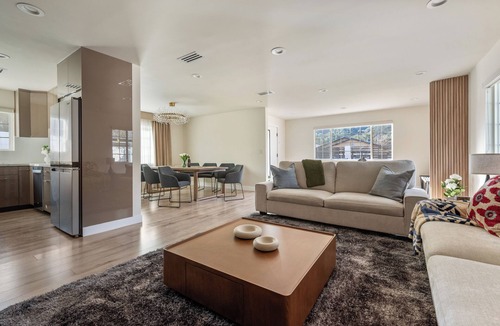 Sunland-Tujunga House | Spacious Tujunga Home : Relax Work Live