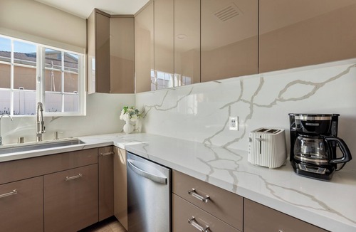 Sunland-Tujunga House | Spacious Tujunga Home : Relax Work Live
