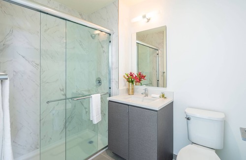 White Plains Apartment | Spacious Two Bedroom with On-Site Amenities