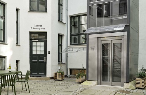 Copenhagen City Centre Apartment | Spacious Two-Bedroom Apartment for 6 with Elevator