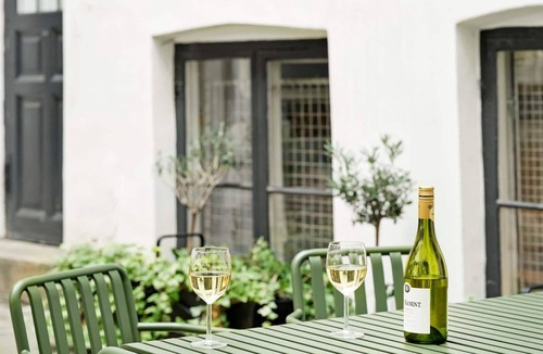 Copenhagen City Centre Apartment | Spacious Two-Bedroom Apartment for 6