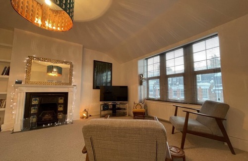 Highgate House | Spacious two bedroom flat in prestigious Highgate