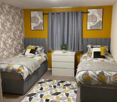 Greenock Apartment | Spacious two bedroom flat, entire property