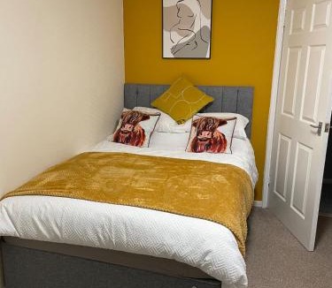 Greenock Apartment | Spacious two bedroom flat, entire property