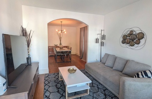 Walkerville Apartment | Spacious Two Bedroom Suite Perfect For Longer Stays Sleeps 4