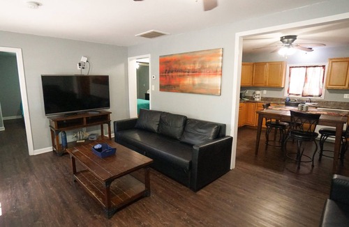 Monticello Cabin | Spacious Two-Bedroom Cabin 9