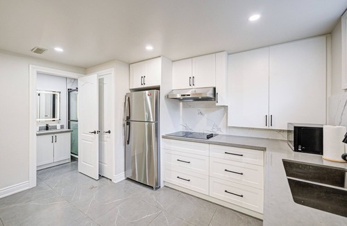 Etobicoke Apartment | Spacious two bedrooms basement apartment in a luxiary house.