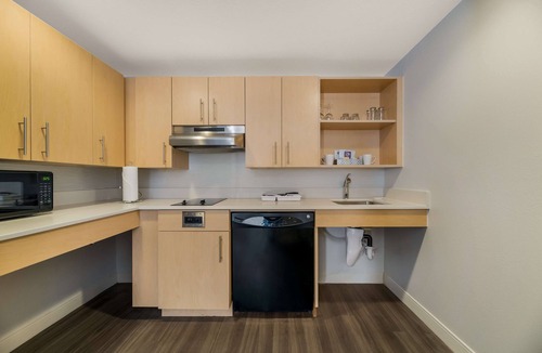 Florida Central Atlantic Coast Hotel | Spacious Unit with Full Kitchen, Outdoor Pool, Pets Allowed!