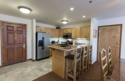 Whitefish Condo | Spacious & Updated Condo with Valley Views