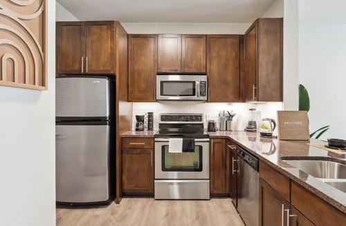 Cityplace Apartment | Spacious Uptown Apartment. Great Location. Free Parking.