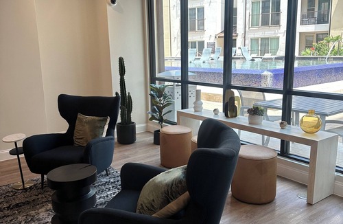 Cityplace Apartment | Spacious Uptown Apartment. Great Location. Free Parking.