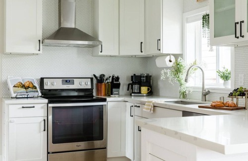 Highland Park House | Spacious Urban Oasis