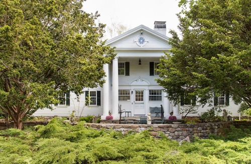 Manchester-by-the-Sea House | Spacious 1790 Captain's estate, large pool, near beautiful beach