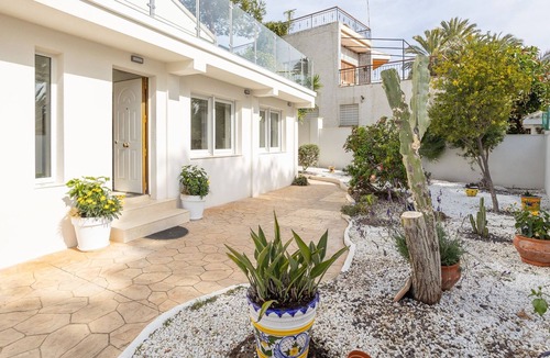 Dehesa de Campoamor Villa | Spacious villa next to a blue flag beach.Tourism registration number VT471875A