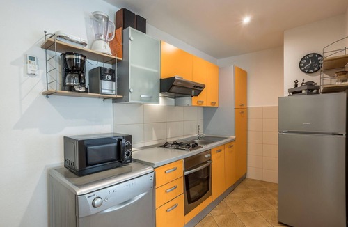 Stari Grad House | Spacious vacation home with terrace and garden
