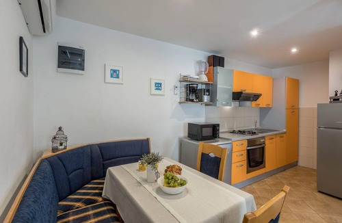 Stari Grad House | Spacious vacation home with terrace and garden