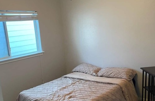 Central Southwest House | Spacious Vacation home W/ Garage Parking