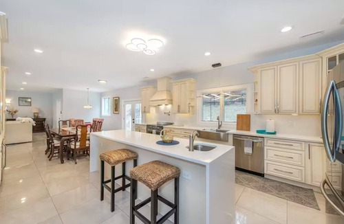 Wantage House | Spacious Vernon retreat home