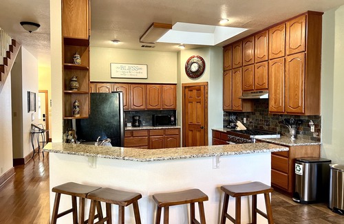 Pflugerville House | Spacious Victorian w/Game Room & Hot Tub