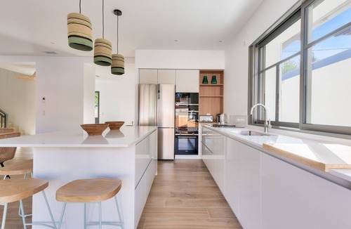 Andernos-les-Bains Ski Chalet | Spacious Villa under the pines andpool