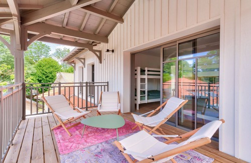 Andernos-les-Bains Ski Chalet | Spacious Villa under the pines andpool