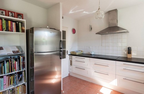 Vallon-Pont-d'Arc Villa | Spacious Villa with BBQ