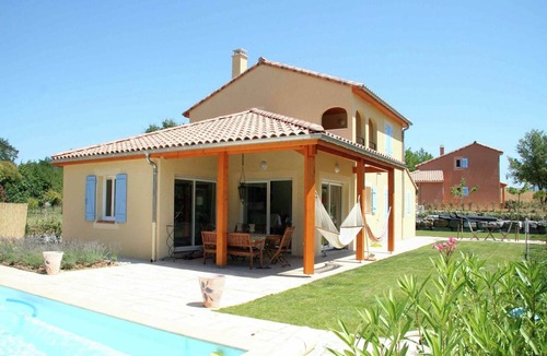 Vallon-Pont-d'Arc Villa | Spacious Villa with BBQ