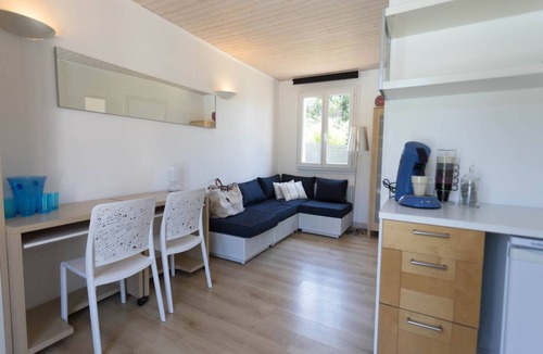 Castelnau-d'Aude Villa | Spacious villa with heated pool and EV charger