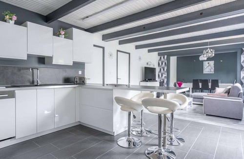 Cessenon-sur-Orb House | Spacious villa 200 metres from the river Orb