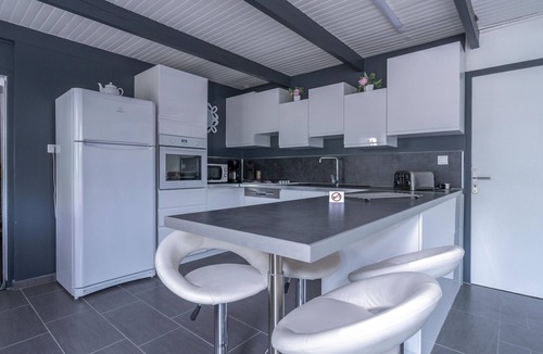 Cessenon-sur-Orb House | Spacious villa 200 metres from the river Orb