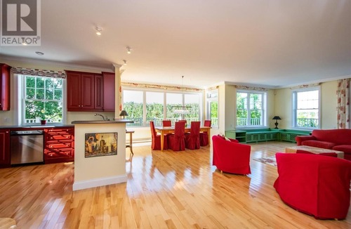 Halifax County Villa | Spacious villa by the sea