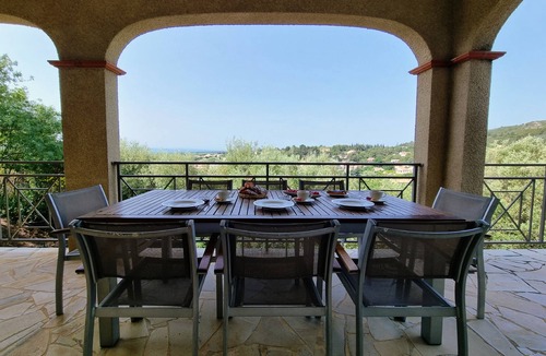 Caunes-Minervois Villa | Spacious villa with private pool in Caunes