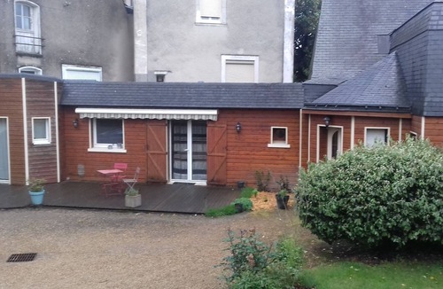 Chaze-sur-Argos Villa | Spacious villa with heated indoor pool