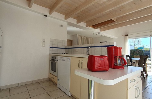 La Faute-sur-Mer House | Spacious villa near beach, 5 people, private garden