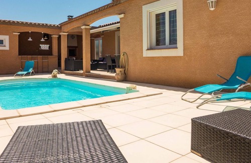 Salleles-d'Aude Villa | Spacious villa with private pool in Aude