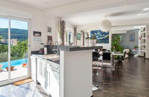 Bargemon Villa | Spacious Villa in Bargemon with Swimming Pool