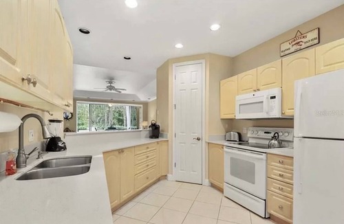 Bayshore Gardens Villa | Spacious Villa in IMG