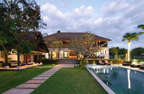 Pererenan Villa | Spacious Villa Manis 10Mins from Pererenan Beach